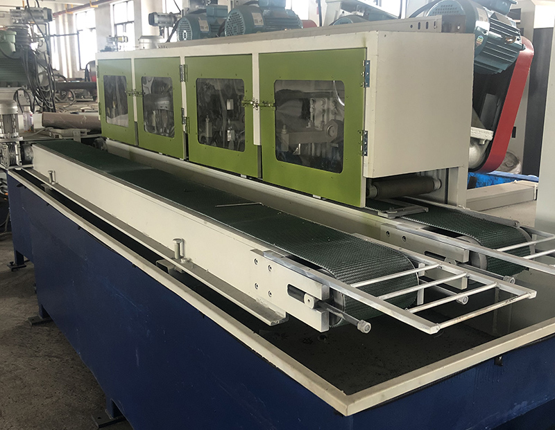 1659431724046501.jpg 輸送式砂光,拉絲機1.jpg